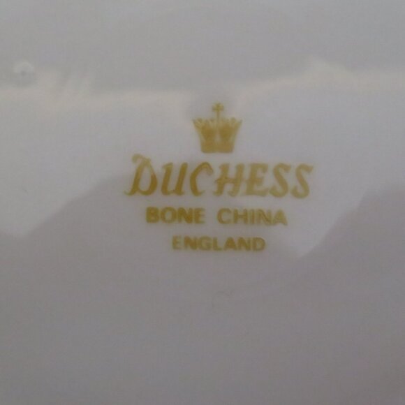 Duchess TEACUP & Saucer Pink & White Flowers (K636) - Picture 8 of 8